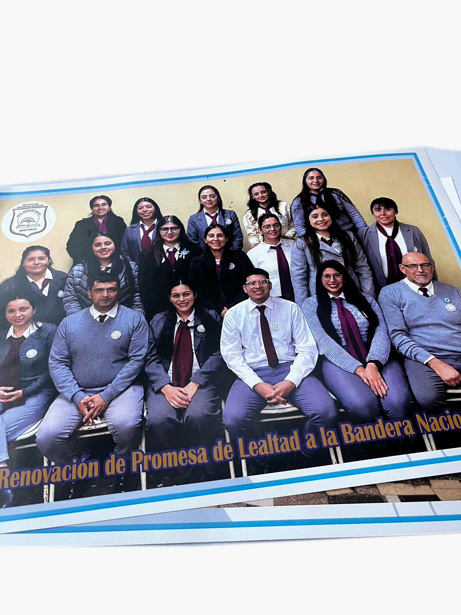 Fotos impresas personalizadas preparadas para un pedido escolar